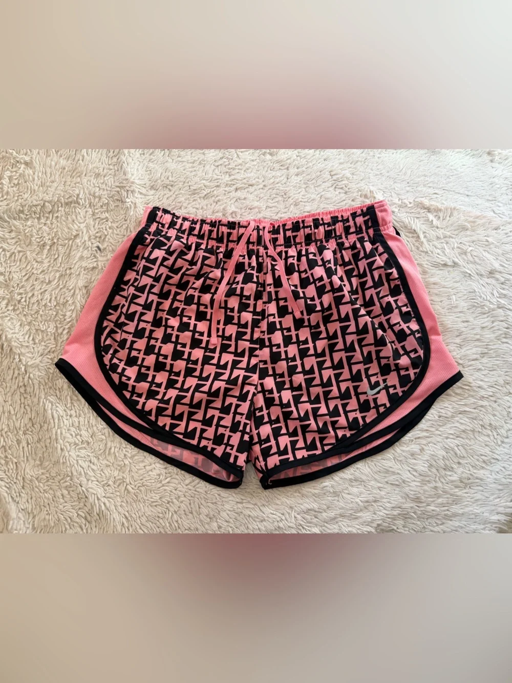 Nike dri fit short pants size M